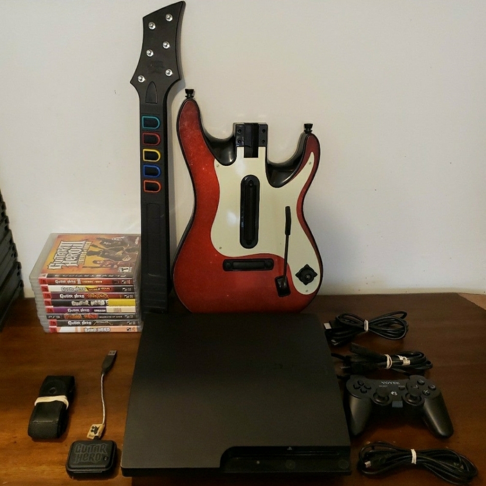 Sony PlayStation 3 Slim Console in Black 320GB (GUITAR HERO SUPER BUNDLE! )